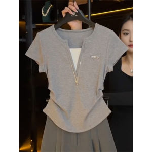 NUMEN BUTTON | Faux Two-Piece Embellished Short Sleeve T-Shirt with Gathered Waist and V-Neck