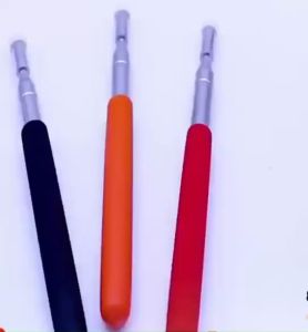 Que chỉ bảng Inox đầu nỉ dài 1m kèm dây đeo Gia Nguyễn --