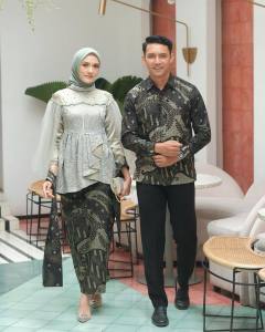 [REAL PICT] Kemala Couple Tunangan Terbaru / Kebaya Brokat Couple / Kemeja Batik / Couple Brukat Kondangan / Couple Kekinian / Kebaya Kondangan / Baju Kondangan Couple / Setelan Kebaya / Couple Kebaya Lamaran Kemala