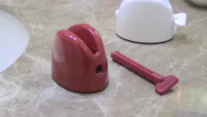 Manual Toothpaste Squeezer Toothpaste Press Dispenser Holder Rolling Tube Extruder Cleanser