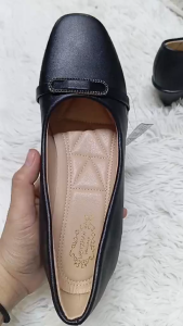 BLACK SHOES FOR WOMEN SCHOLL SHOES AND OFFICE SHOES WITH BOX