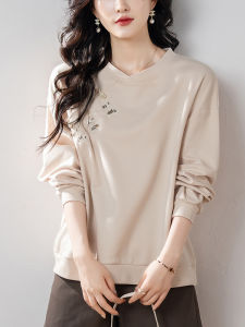 White Embroidered Fish Design Sweatshirt Womens Elegant Autumn Inner Wear Top Chinese New Style Loose Fit Long Sleeve Crew Neck Shirt