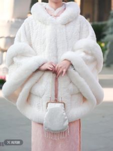 Thickened Rabbit Fur Collar Cocoon Shawl Womens Coat Pure Color Simple Style Mink Velvet Warm Long Sleeve Commute Coat