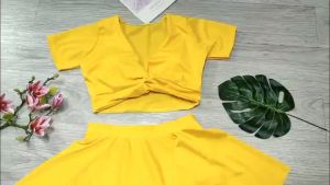 Bikini đồ bơi nữ đi biển 2 mảnh áo croptop tay ngắn xoắn ngực kèm mút mỏng quần giả váy chất liệu thun lạnh thoáng mát BINSPORTS BHV195