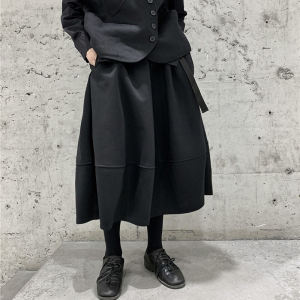 กระโปรงทรงเอเอวสูงสีดำบานพองหนาสำหรับฤดูใบไม้ร่วงและฤดูหนาว ดีไซน์แฟชั่น ทรงกลม กระโปรงยาวปานกลาง