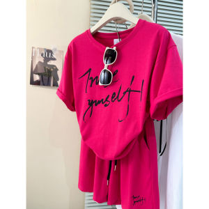 ชุดกีฬาลำลองสำหรับผู้หญิงในช่วงฤดูร้อน ชุดสองชิ้นแขนสั้นหลวมๆ ทรงหลวมๆ สำหรับฤดูร้อนปี 2025 ชุดกีฬาลำลองใหม่