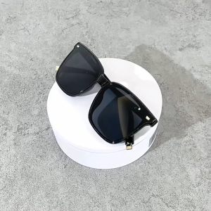 แว่นตากันแดด ทรงสี่เหลี่ยม สไตล์เกาหลี อินเทรน แว่นตาแฟชั่น เลนส์โพราไรซ์ แว่นตา กันแดด กันUV400 แว่นตากันแดดโพลาไรซ์