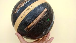 Bolabasket Black Gold Molten B7G-EZ-K Dewasa Basket Ball Indoor/Outdoor Premium