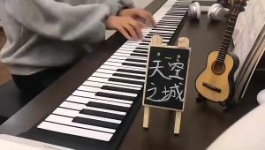 Portable Foldable Piano with 61 Keys - เปียโนพกพาพับได้ 61 คีย์ ลำโพง เป็นทางเลือกที่ดี