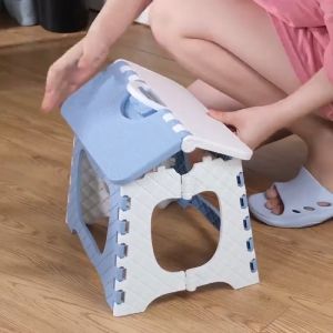 เก้าอี้พับพกพา เก้าอี้ปิกนิค เก้าอี้พลาสติกอเนกประสงค์ Foldable Stool คุณภาพดีราคาถูกมีหลายสีให้เลือก