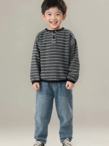 [🚚จัดส่งจากกรุงเทพฯ] เด็กด้านล่างเสื้อนุ่มสบายด้านบนลายเส้นแขนยาวด้านบนสำหรับเด็กอายุ 3-10 ปี