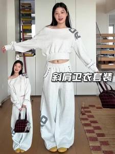 JNXS | Heavy Stars Embroidery Diamond Studs One-Shoulder Oversized Collar Short Hoodie