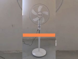 solar fan พัดลม 16 นิ้ว พัดลมปรับระดับ พัดลมเหล็กตั้งพื้น 5 ใบ พัด ร่วมกัน ถูกแบนไหมของเครื่องพัดลมที่เงียบสงบ เสียงรบกวนต่ำที่เง พัดลมตั้งพื้น พัดลม พัดลมโซลาเซลล์