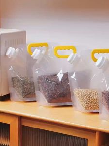 ถุงแกลลอน ฝาเกลียว  ถุงใส่น้ำข้าวสาร ถุงน้ำพับได้ ก้นตั้งได้ มีหู้หิ้วใช้งานง่ายใช้ซ้ําได้