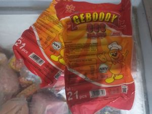(1paket isi 2pack)basis ayam 1pack isi 21pcs merah dan putih / otak-otak ikan enak dan murah 1pack isi 10pcs