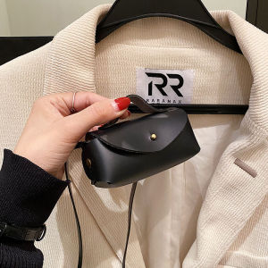 Fashionable Retro Leather Surface Mini Crossbody Bag for Babies Trendy Baby Purse Princess Accessory Bag Childrens Bag