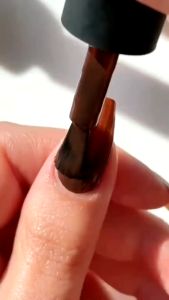 𝗝𝗨𝗡𝗞𝗜𝗘 𝗠𝗔𝗞𝗘𝗨𝗣 - MARIMAR NAIL POLISH KODE : 083 BB - KUTEK KEPALA BERUANG