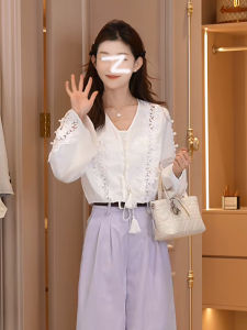 Donna Womens Minimalist Style V-Neck White Flared Sleeve Shirt Spring Korean Fresh Hollow out Small Top Polyester Fiber