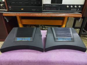 Cặp loa sub hơi tivi JVC rất đẹp zin nguyên bản. Loa bass 14cm trở kháng 4 ohm 40w/cặp cho tiếng bass lực chắc rất hay.