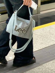 Lightweight Canvas Crossbody Bag Trendy Design Single Shoulder Sling Bag for Youth Casual Leisure Zipper Closure Tote Bag