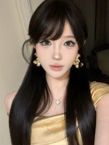 Elegant Vintage Gold Flower Earrings Heavy Work Small Audience Design Luxury Personality High-End Feeling Rich Girl Ear Jewelry