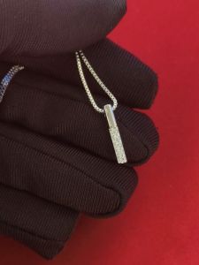 Diamcity  (Free Gra Certificate) Liontin Wanita Berlian Moissanite Emas Putih