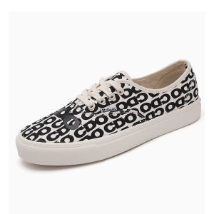 Retro Low-Top Mens Canvas Shoes with Black And White Lettering Versatile Casual Board Shoes for Students Durable Rubber Sole