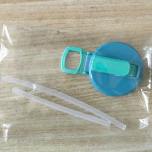 1set Four Colors Reusable Soft Drink Can Lid Can Be Used for Beverages Juices and Soft Drinks Comes with A Straw Reusable Straw