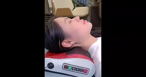 Relieves muscle fatigue Relio Neck Shoulder Massager Relax Hot Shawl Pain Relief Wireless Body Kneading Muscle Massage Pengurut Bahu