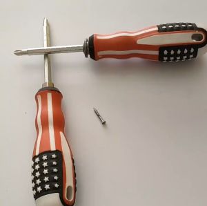 ไขควงสลับแบน-แฉก และปรับระดับได้ ลายธงชาติ 6 มิล สามารถเปลี่ยนหัวได้ ปากแบน ปากแฉก ปรับความยาวได้ แข็งแรง ***พร้อมส่ง***