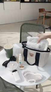 Túi đựng bình sữa bỉm sữa cho mẹ bé KidsWorld đa năng với sức chứa lớn thêu gấu hoạ tiết caro dễ thương phong cách Hàn quốc