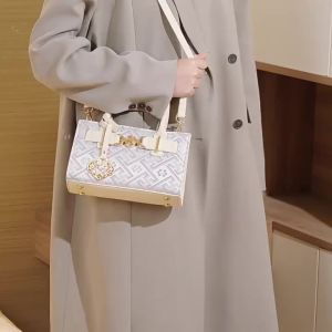 URCDN RDALVO | Túi Đeo Vai/Chéo Hình Vuông Nữ Họa Tiết Dân Tộc Wanji