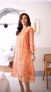 Cutie Minute อก ฟรี เดรสลูกไม้ 42 มาพร้อม กระเป๋าเงาเนื้อหนา พร้อมความเงา เป็นเดรสลูกไม้สวยมาก