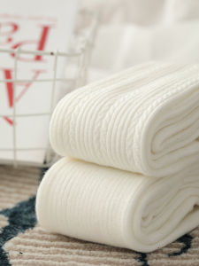 ถุงน่องผ้าขนสัตว์คอตตอนสีขาวสำหรับผู้หญิง ฤดูใบไม้ร่วง ถุงเท้าแบบสวมถึงเข่า ถุงน่องผ้าขนสัตว์หนาปานกลาง ถุงเท้าผ้ากำมะหยี่