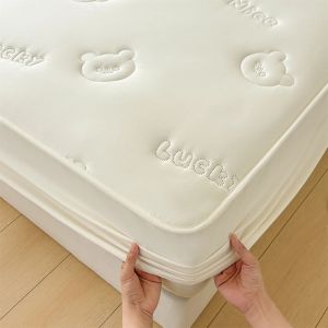 High Quality Mattress Protector - Antibacterial Mattress Cover Hypoallergenic Skin-Safe Noiseless Fitted Sheet No Pillowcase