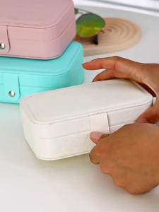 Premium PU Leather Travel Jewelry Box - Portable Organizer with Interior Compartments