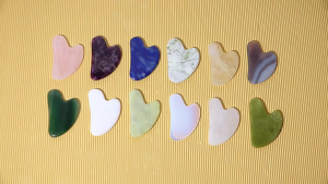 Guasha Massage Jade Rose Quartz Face Massag with Gift Box Gua Sha Board Acupoint Eye Care SPA Massager Tool Massage Visage