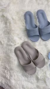 Premium Selection Non-Slip Slippers for Women Summer Indoor Home Use Soft Sole Non-Slip Bathroom Shower Slippers for Elderly