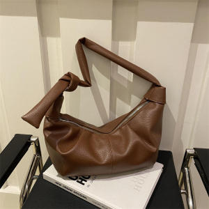 Retro Korean Soft Leather Pleated Dumpling Bag Casual Versatile Single Shoulder Slant Cross Bag Lazy Style Croissant Horn Bag