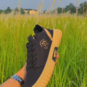 Sepatu Sneakers kanvas BOSINDO K15-Sepatu Pria Kasual Import Sepatu Pria Keren -Sepatu Sneakers Pria Kekinian-Sepatu Dewasa Korea Kanvas Slip-on-BISA BAYAR DI TEMPAT