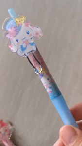 PULPEN GEL SANRIO FLOWER SERIES 8146 MODEL MIKA TINTA HITAM KARAKTER CINNAMOROL 0.5MM TINTA HITAM | ALAT TULIS SEKOLAH | PERLENGKAPAN SEKOLAH | ALAT TULIS KANTOR | PULPEN ANAK SD ANAK | KUROMI | MELODY | POMPOMPURIN | HELLOKITTY | MELODY | CINAMOROL |LUCU