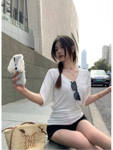 Áo Thun Nữ Tay Rộng Cổ Chữ V Dáng Rộng Mùa Hè Thiết Kế Kiểu Pháp Thon Gọn Thời Trang Cơ Bản Chất Liệu Cotton Pha Trộn