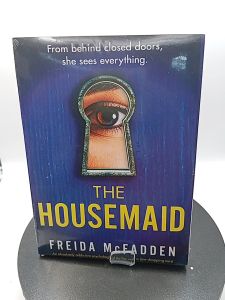 The Housemaid by Freida McFadden [OEM Paperback]