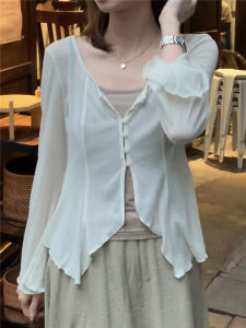 เสื้อคาร์ดิแกนแขนยาวทรงหลวมสไตล์จีนใหม่สำหรับผู้หญิงในช่วงฤดูร้อน ปกโปโลแขนยาวแบบบางไม่สมมาตร สีขาว ป้องกันแสงแดด เสื้อเชิ้ตแฟชั่น