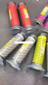 HANDGRIP KARBON IMPOR UNIVERSAL HANFAT DOMINO UNIVERSAL BISA SEMUA MOTOR ZONAMOTOPART