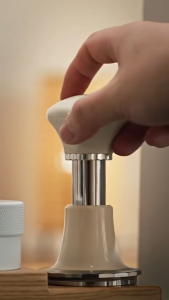 Tay Nén Cà Phê Đồng Đều Lực Màu Trắng zeroHero - White Sword Tamper - 585mm Ripple base