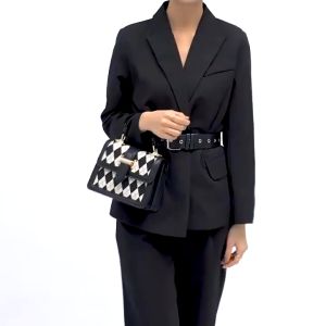 Tas Wanita Desain Stylish & Praktis