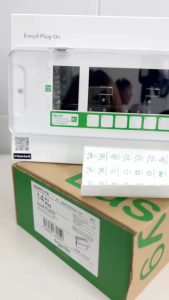 ตู้คอนซูมเมอร์ยูนิต 14 ช่อง (ตู้เปล่า) รุ่น Easy9 ชไนเดอร์ Schneider (VVEN/*3-L2-D028)