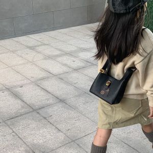 Fashionable Girls Crossbody Bag Stylish Childrens Handbag New 2025 Trendy Kids Purse Versatile Accessory Bag for Little Girls