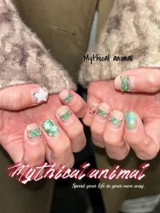 Mythical Animals Wearable Nail Art ลูกกวาดตาแมวประดับเลื่อมสุดหรูทำด้วยมือสุดหรูหรา สีสดใส ปกติ